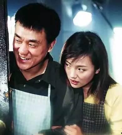 趁宝藏同桌没曝光，忽悠她做老婆,趁同桌未曝光，巧妙将其拐为妻